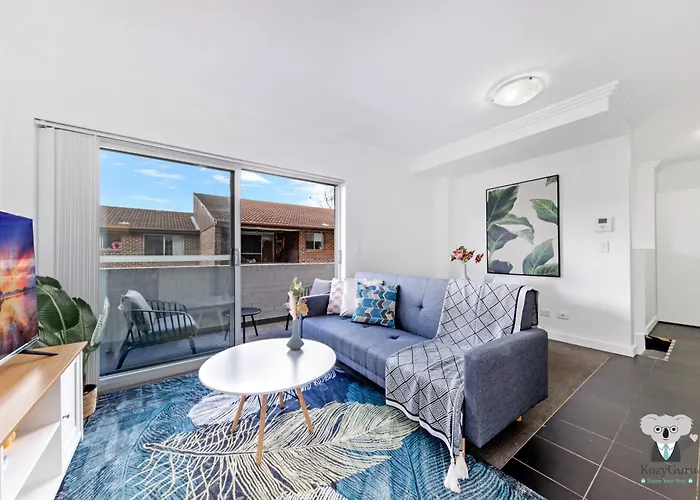 Kozyguru Harris Park Charming 1R Two-Story Apt